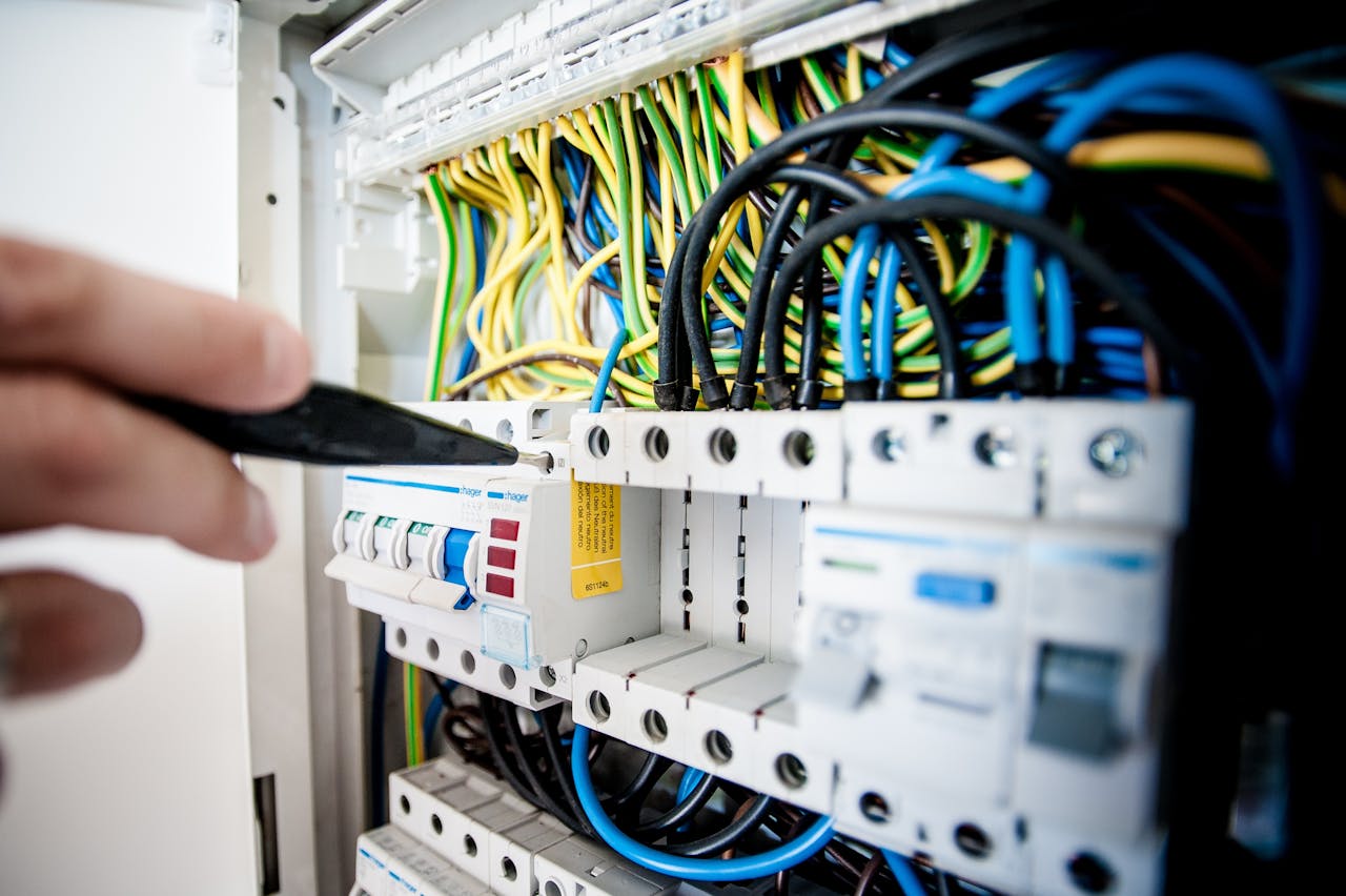 kurs Instalim dhe mirëmbajtje e rrjetit elektrik
